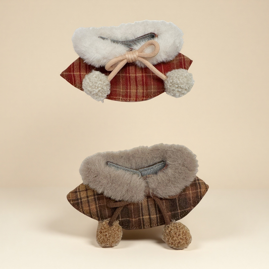 Christmas Doll Cape Plaid Faux Fur Cloak with Pom Poms for 10-15cm Plush Dolls